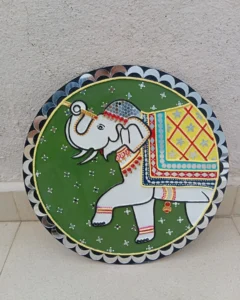 Lippan art inspired artist in India creating handmade wall decor at Kalakari by Krati